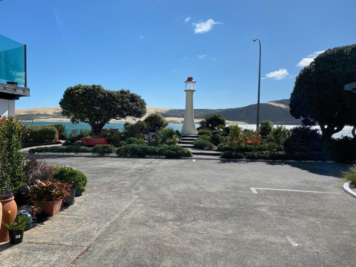 Opononi Lighthouse Motel Bagian luar foto