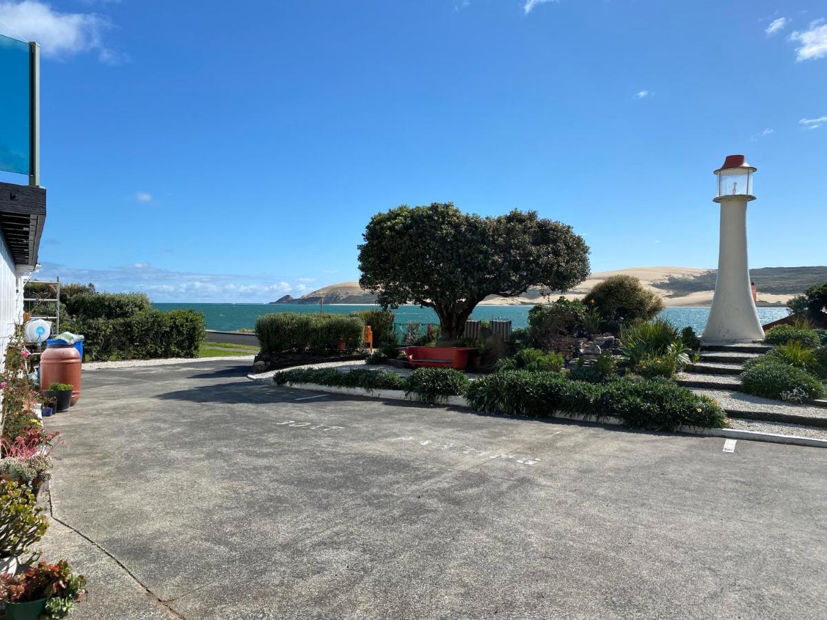 Opononi Lighthouse Motel Bagian luar foto