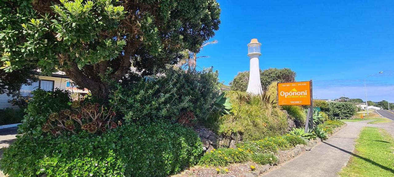Opononi Lighthouse Motel Bagian luar foto